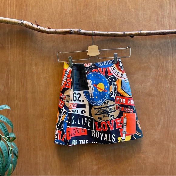 Akira graphic black mini skirt - Picture 2 of 4